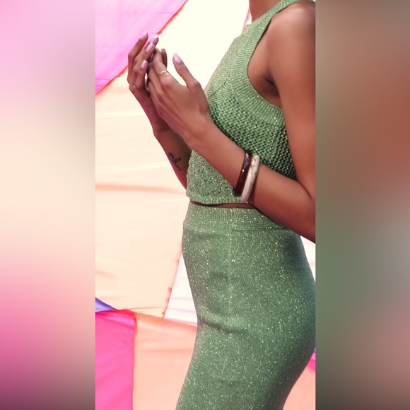 NWT HOUSE OF HARLOW 1960 Women’s Green Shimmer 2 Piece Set Top and Skirt Size S - Picture 2 of 15